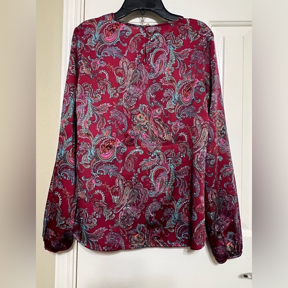 TALBOTS: very light weight top - Picture 4 of 6